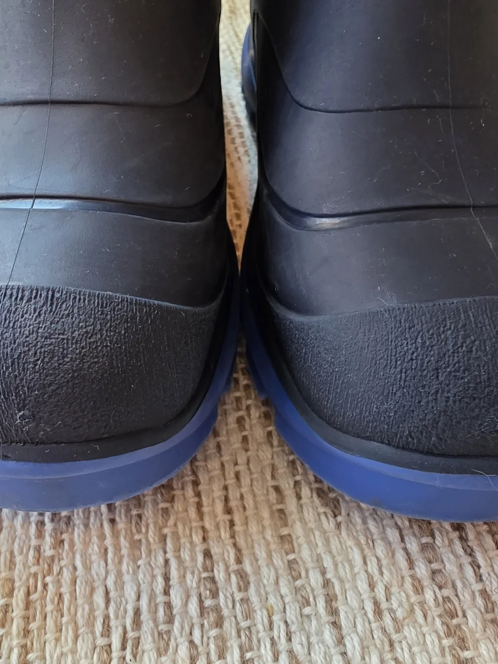 Kamik Kids Boys Girls Youth Size 2Y Black Rain & Snow Boots with Blue Sole